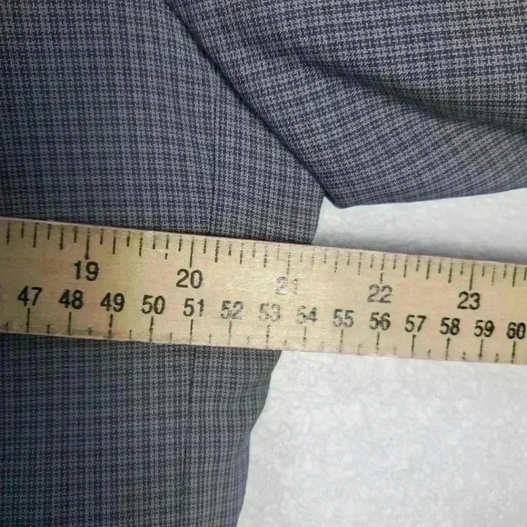 Hugo Boss Mens Made In USA 100% Virgin Wool Gray 2 Buttton Blazer Jacket Sz 46L - Picture 9 of 9